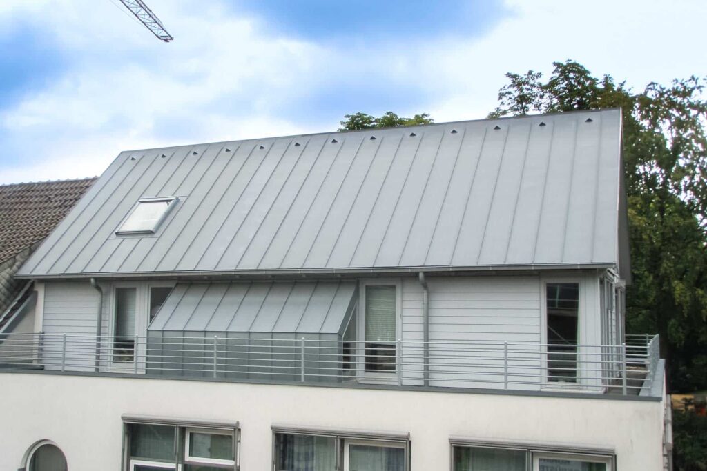 Metalldächer und Dachklempnerei